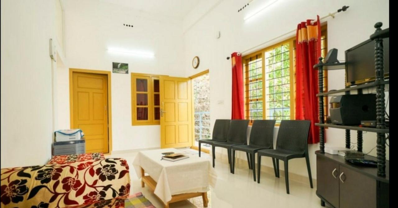 Greenpepperhomestay Munnar Anaviratty Buitenkant foto