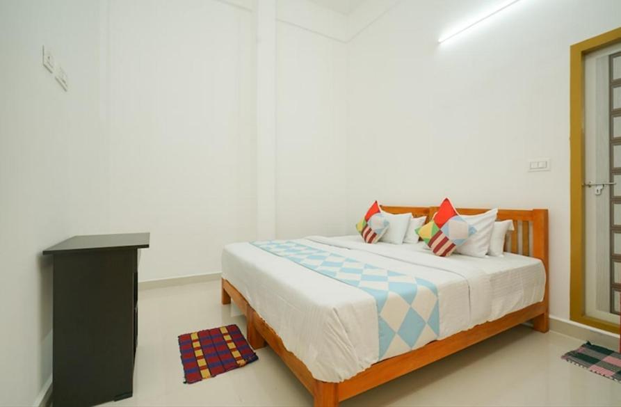 Greenpepperhomestay Munnar Anaviratty Buitenkant foto